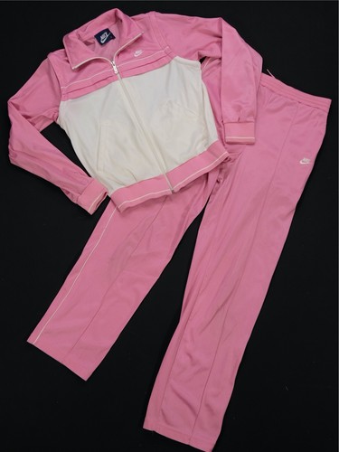 Rare Vintage NIKE Spell Out Swoosh 