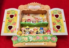   VTG Lot 16 Strawberry Shortcake minis  Cabinet Shelf Life Is Berry Delicious