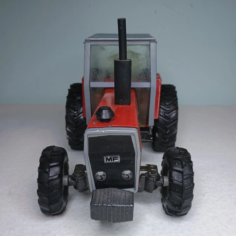 Ertl 1/20 Scale Massey Ferguson 699 Tractor With Cab - Image 3 of 4