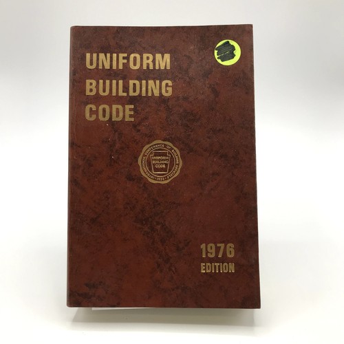Uniform Building Code 1976 Edition Illustrated Paperback Book 4th Printing - Picture 1 of 8