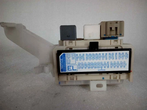 8273002140A Caja Reles/Fusibles para TOYOTA AURIS (E15) Sol 2006 475555 - Imagen 5 de 10