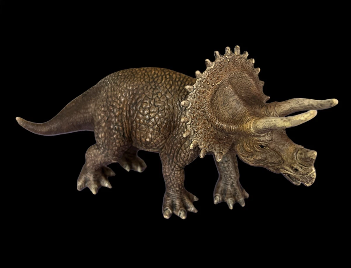 Schleich triceratops 2025