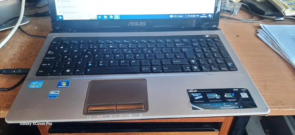 Asus X53E boots intel core i3-2nd gen @2.1Ghz 4GB Ram No HDD (466) - Image 3 of 4