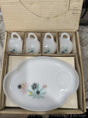MCM 1950 s Patio Snack Set by Federal Glass Company  Atomic Flower  Original Box