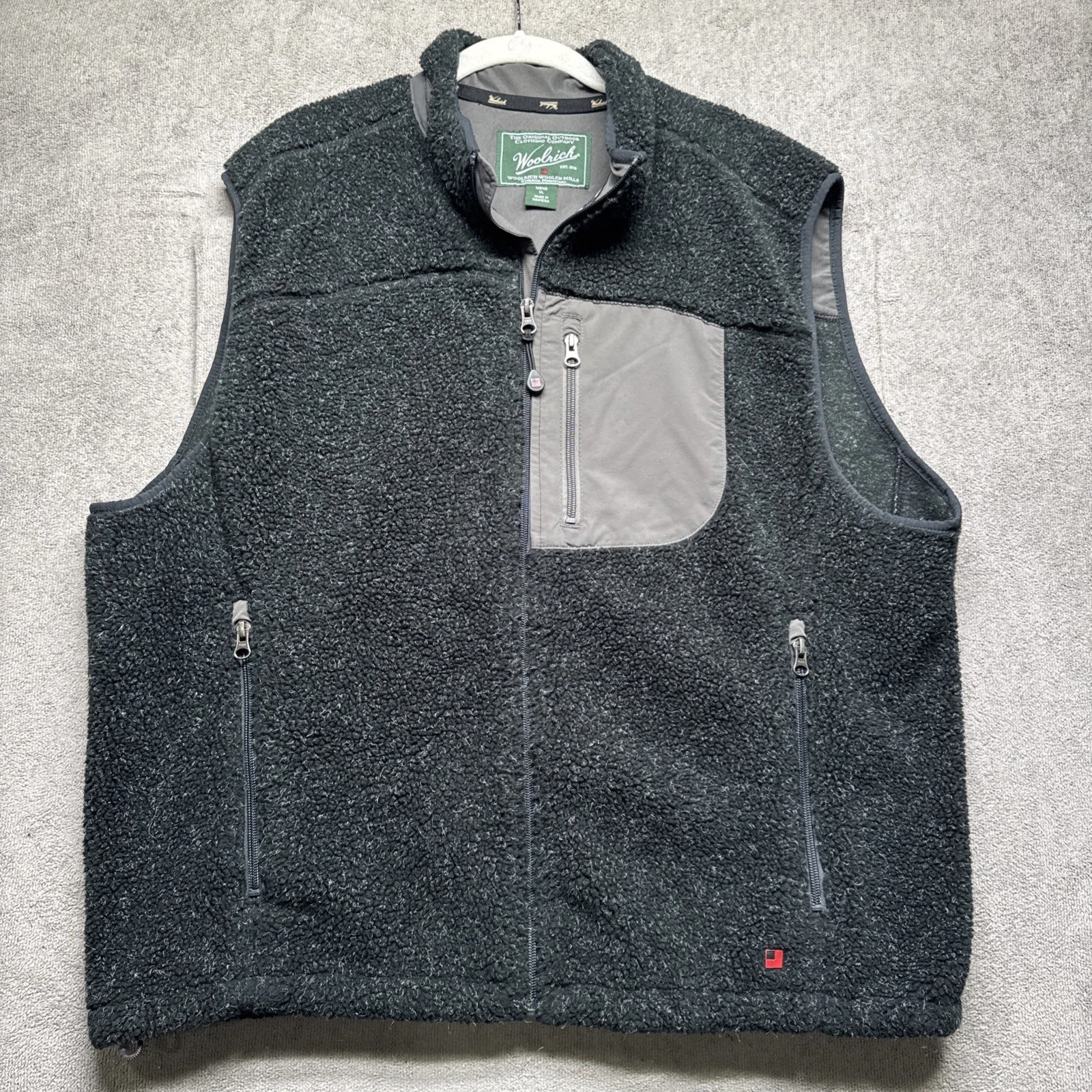 Woolrich Men’s Black Gray Fleece Vest XL Full Zip Outdoor Utility Core Style
