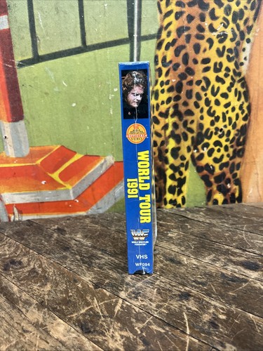 VINTAGE WWF WORLD TOUR 1991 VHS TAPE WWE AWA NWA WCW NWO RETRO FACTORY SEALED - Imagen 9 de 24