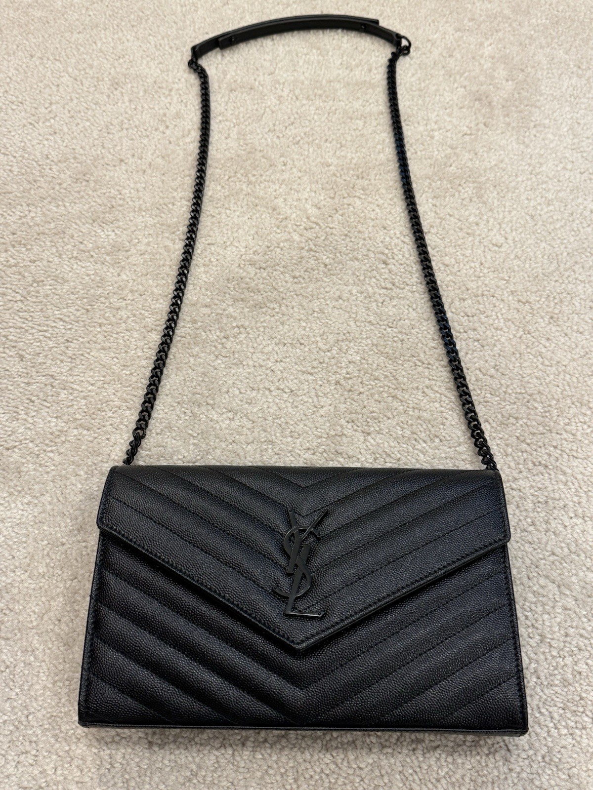 Portafoglio YSL Saint Laurent Classic Cassandre in pelle catena nero ferramenta