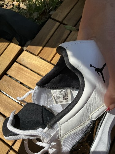 Size 8.5 - Air Jordan 11 CMFT Low Concord - Picture 7 of 7