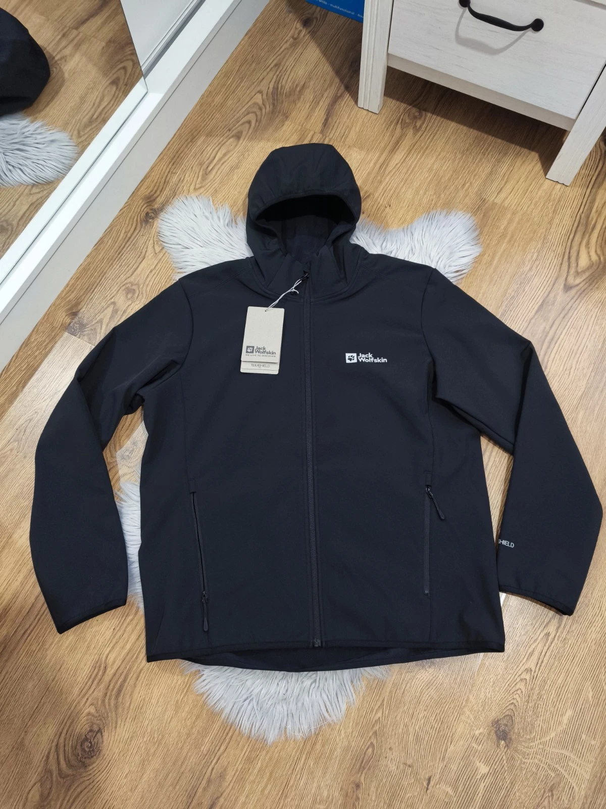 Jack Wolfskin Softshell Jacket, Size XL, New With Tags
Opens in a new window or tab