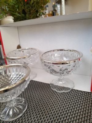 3 Obst Desert oder Eisschalen, Art Deco, versilberter Rand,guter Zustand 