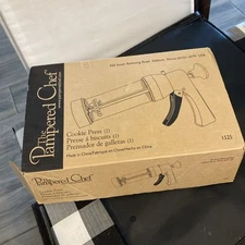 The Pampered Chef Cookie Press #1525 Complete with all discs 