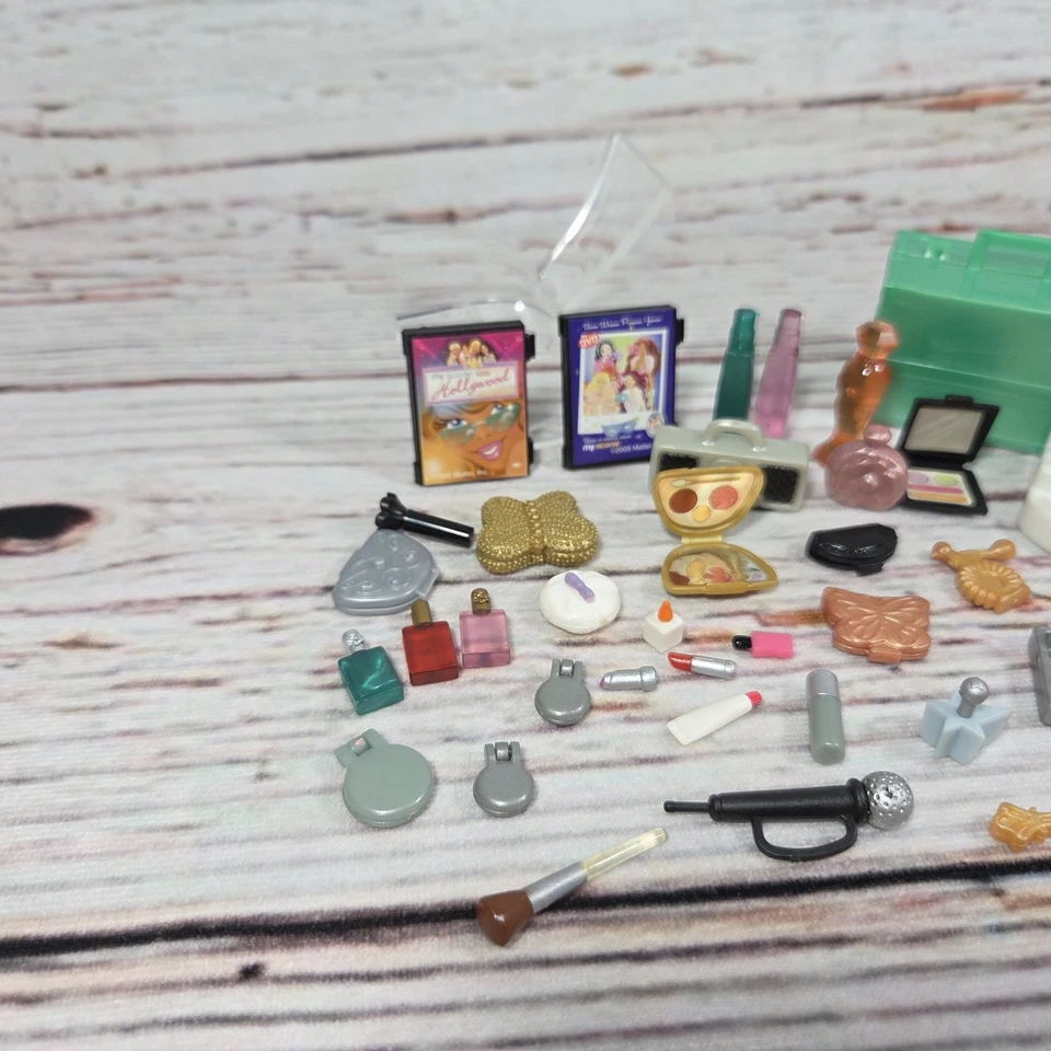 Лот аксессуаров для куклы My Scene компактный макияж Barbie Bratz Hollywood Y2K - Изображение 2 из 4