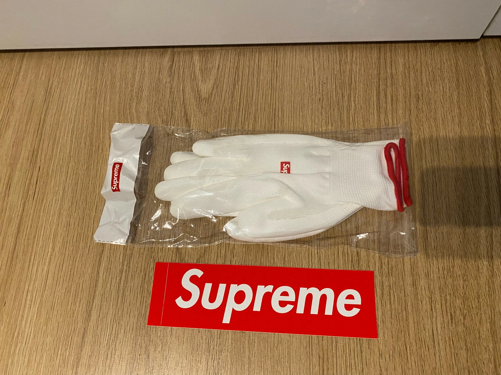 Supreme Gloves ss 20