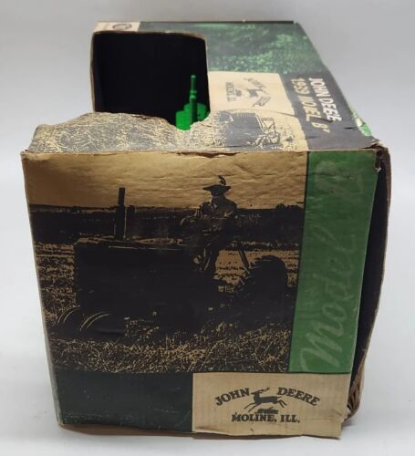 1939 John Deere Model B Narrow Front Tractor By Scale Models / Ertl 1/8 Scale - Picture 19 of 22