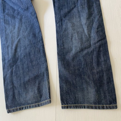 Jeans Levis 514 30x32 ajustados rectos denim azul lavado oscuro bolsillos con cremallera - Imagen 16 de 17