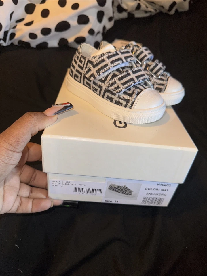 Zapatillas Bebé Givenchy, Talla 21 (12-24 Meses) Foto 2 de 4