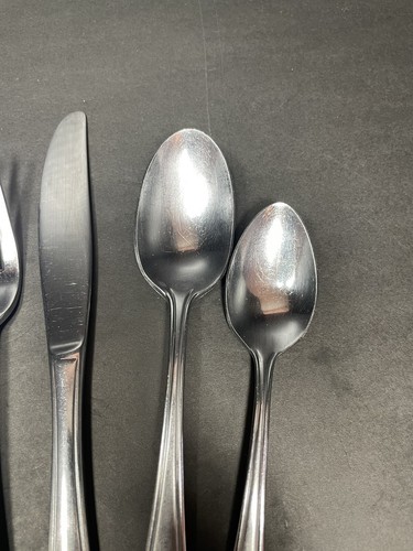 Oneida New Rim 18/10 Stainless Satin Matte Finish Serving Place Setting Of 5 - Picture 5 of 13