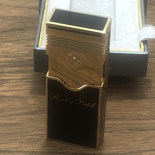 Colibrí Rocky Patel Edge 7 Flame Jet Lighter Lacquer & 18K Gold Tone NUMBERED - Picture 5 of 17