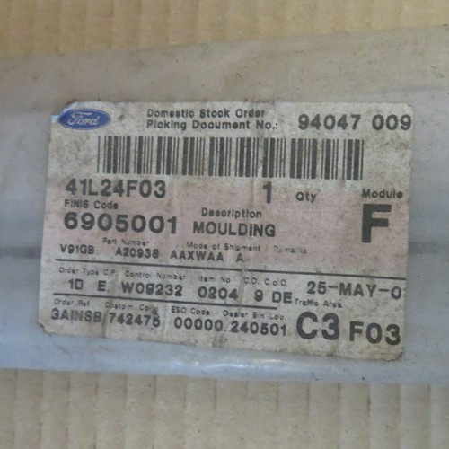FORD GRANADA / SCORPIO 1985-1994 FRONT RIGHT DRIVER SIDE DOOR MOULDING 6905001 - Picture 4 of 5