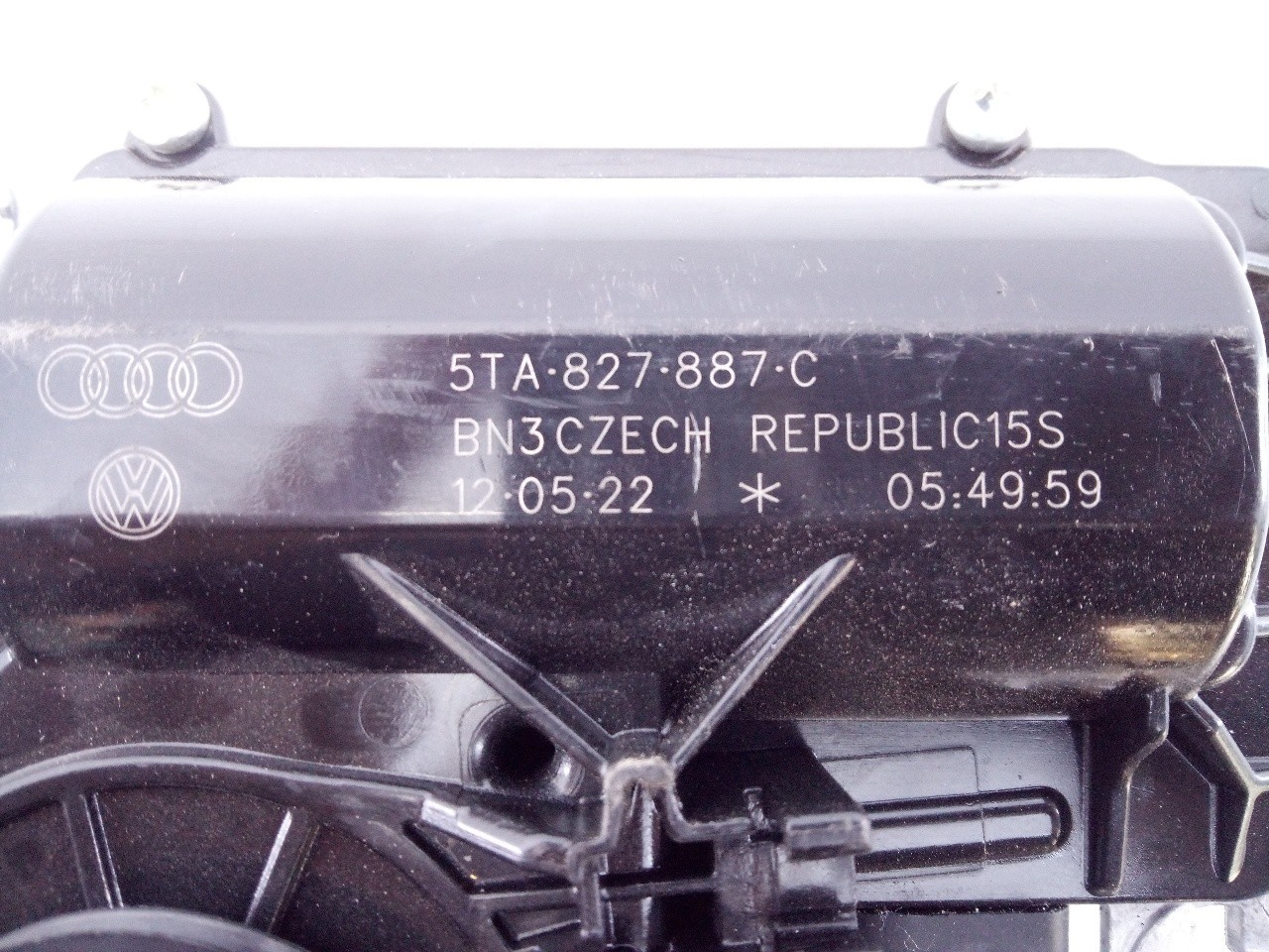 5TA827887C CENTRAL GATE CLOSING MOTOR / E1-A5-35-2 / 2548871 FOR AUDI Q3 SPORTBA