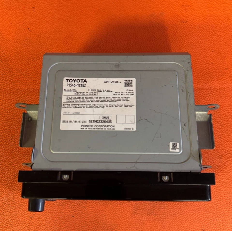 2018 TOYOTA C-HR DISPLAY & RECIEVER OEM (P)PT546-1C182 Foto 3 de 4