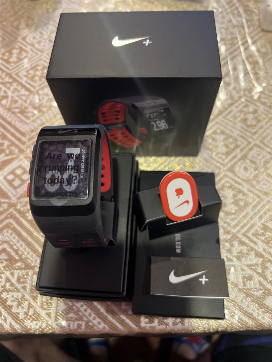 NIKE スポーツウォッチ　GPS Nike(ナイキ) ／ Nike+ SportWatch GPS（GPS機能付き防水スポーツ