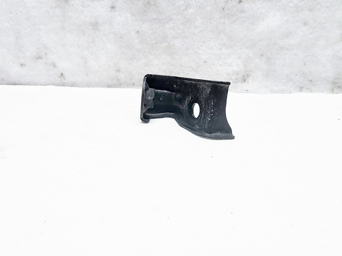 こちらは専用です11 1990 - 1993 KAWASAKI NINJA ZX11 OEM RIGHT UPPER RADIATOR BRACKET