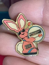 Energizer bunny batteries Lapel Pin EUC K540