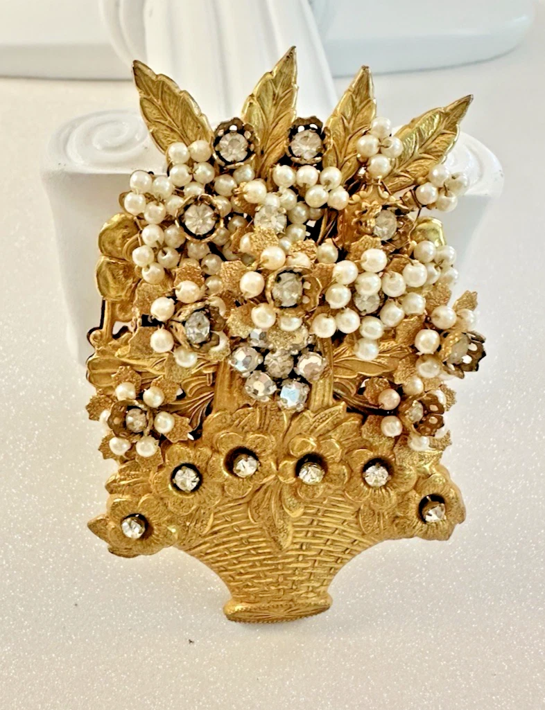 Stanley Hagler N.Y.C. Fashion Signed Vintage & Antique Brooches