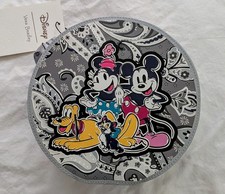 Disney Vera Bradley Mickey Mouse Piccadilly Paisley Whimsy Cosmetic Case(NEW)