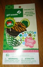 New Colorbok Girl Scouts Cupcake Fun Wrappers with Stickers for Party