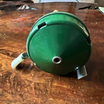 Vintage Johnson Century Model 100B Closed Face Spincast Reel - Made in U.S.A., v