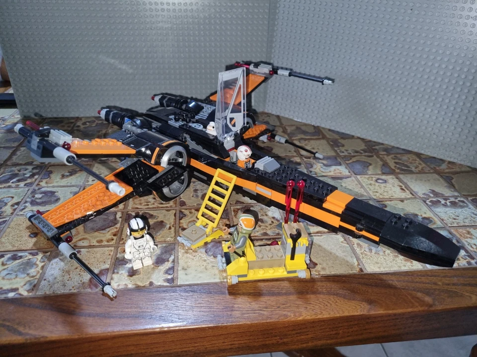 LEGO Star Wars 75102 Poe's X-Wing Fighter, photo 1 sur 4