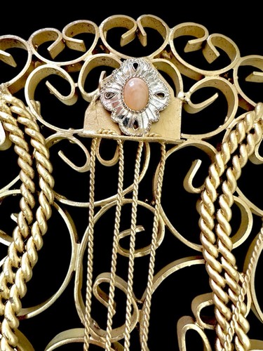 Vintage 80's Victorian Gold Iron Scrollwork Coral Cabochon Violin Wall Art Work - Picture 7 of 23