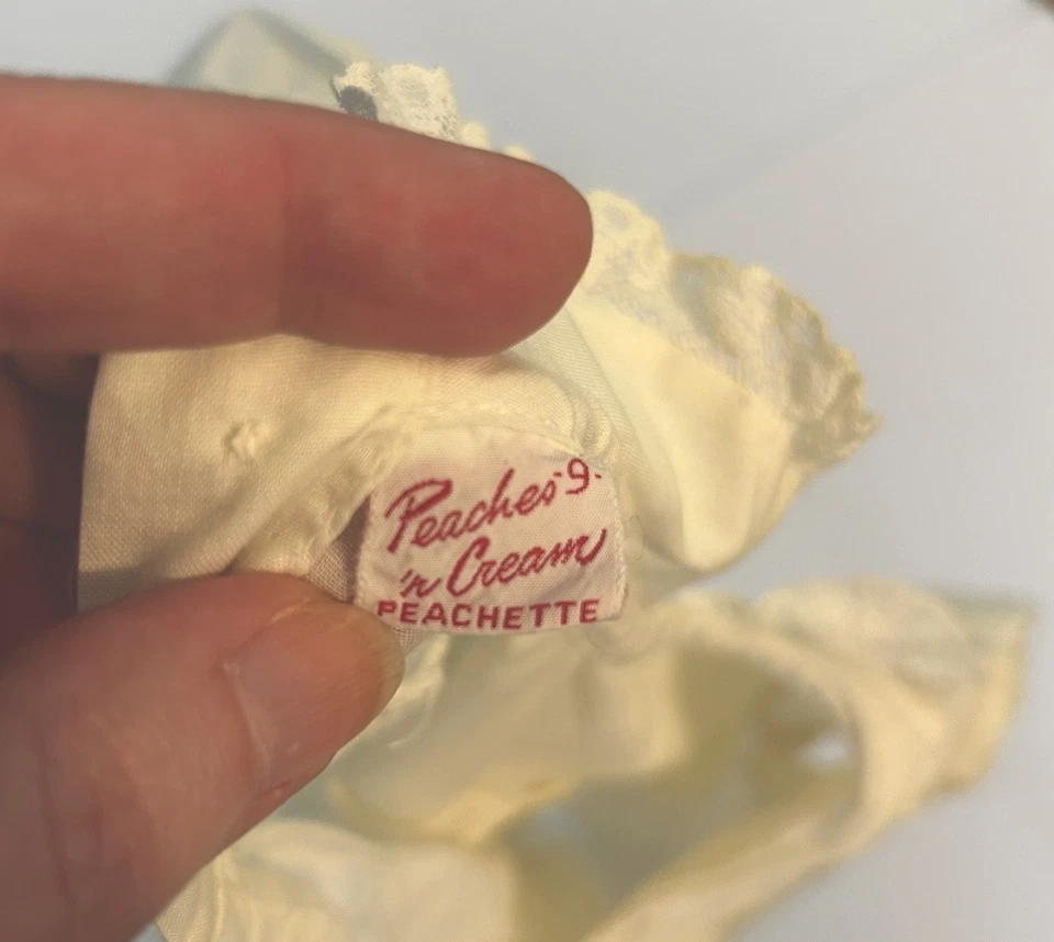 Vestido Muñeca Bebé Bebé Bebé Vintage Peaches N Cream EE. UU. Talla 9 Meses Blanco Suave Foto 2 de 4