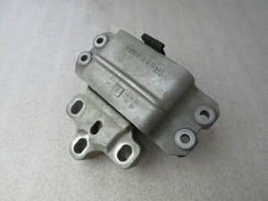 VW  Getriebehalter M17471 1k0199555q