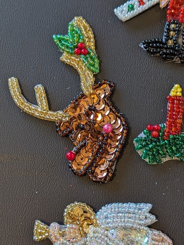 Lot of 6 Christmas-themed Multicolor Sequin & Bead Sew-On Appliques Patches - Picture 4 of 17
