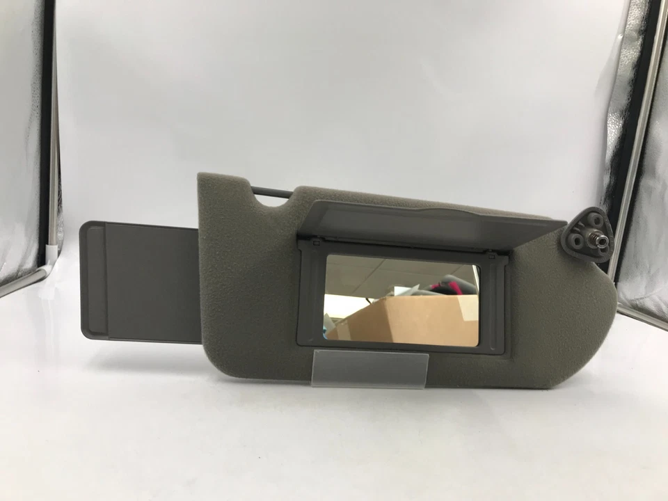 Parasol para pasajeros Chevrolet Impala 2000-2005 gris iluminado OEM D04B32081 Foto 4 de 4