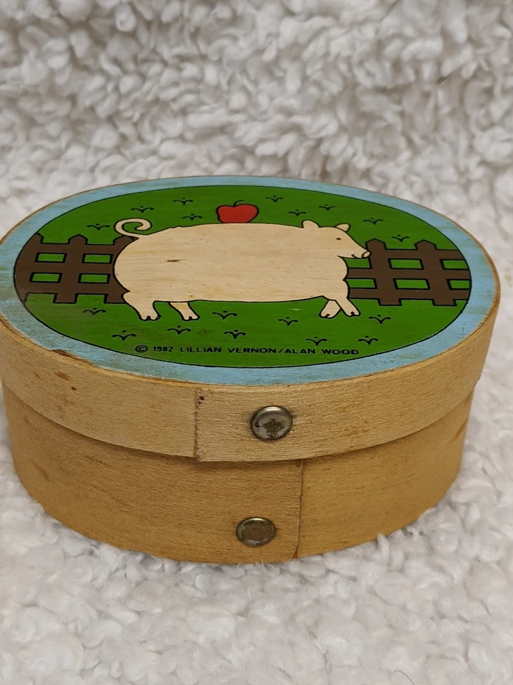 4.5 inch Oval Cardboard Box Pig Country Farm Lillian Vernon 1982 FS - Image 2 of 4