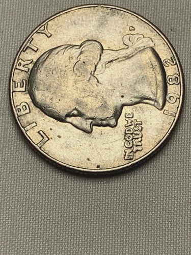 1982 P Quarter. Major Error! Mint Mark filled" IN GOD. WE TRUST " "P" - Picture 6 of 15
