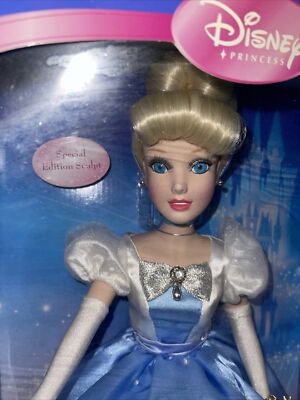 DISNEY CINDERELLA SPECIAL EDITION SCULPT BRASS KEY KEEPSAKES
