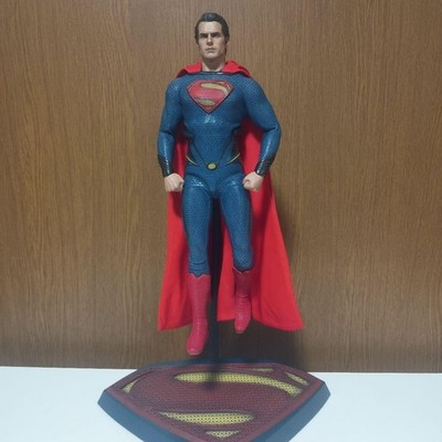 Hot Toys Movie Masterpiece Superman Man of Steel 1/6 Scale Figure