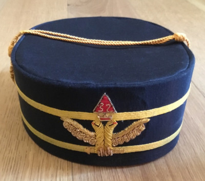 32nd Degree Scottish Rite Masonic Crown Cap Wings Up with Black Case Freemason