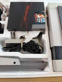 Juego de acci&oacute;n Nintendo Entertainment System excelente estado cib