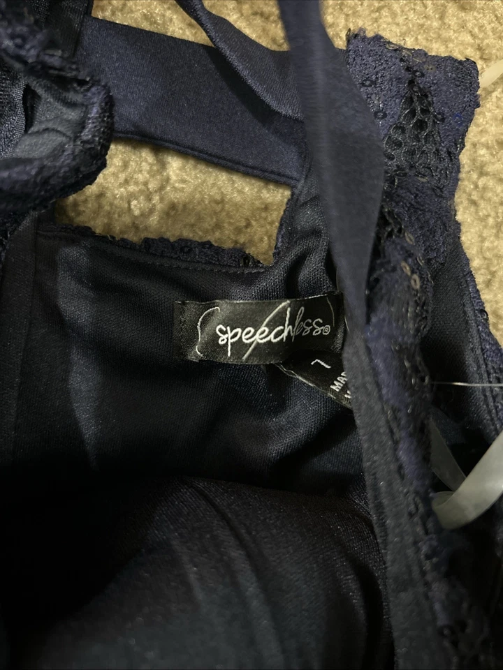 Vestido Floral Speechless Fit & Flare Azul Marino Sin Mangas Lentejuelas Juvenil Talla 7 Nuevo con Etiquetas Foto 3 de 4