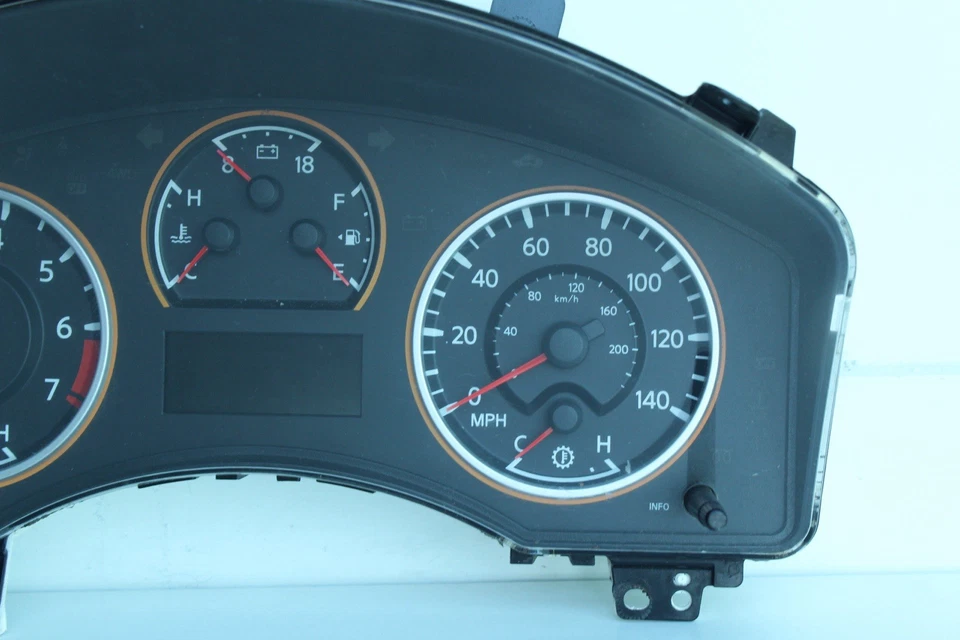 2008 NISSAN TITAN SPEEDOMETER CLUSTER MILEAGE UNKNOWN OEM - Image 3 of 4