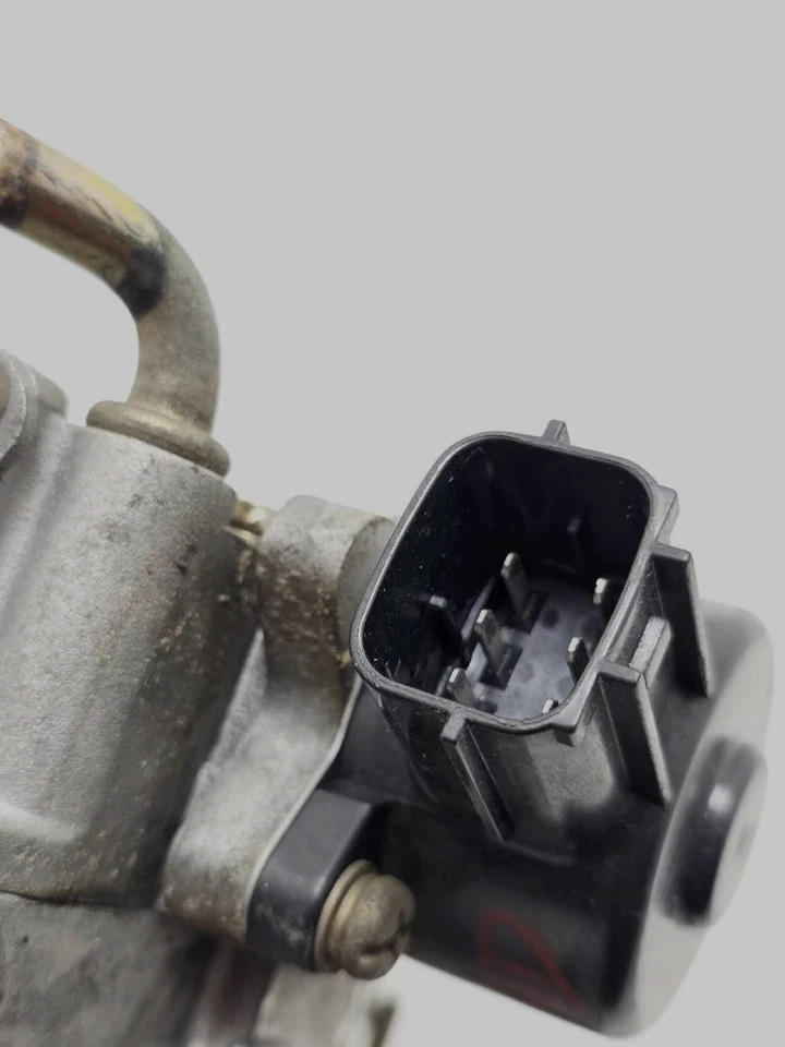 2001-2002 Nissan Pathfinder Throttle Body Assembly 3.5L Used Foto 2 de 2