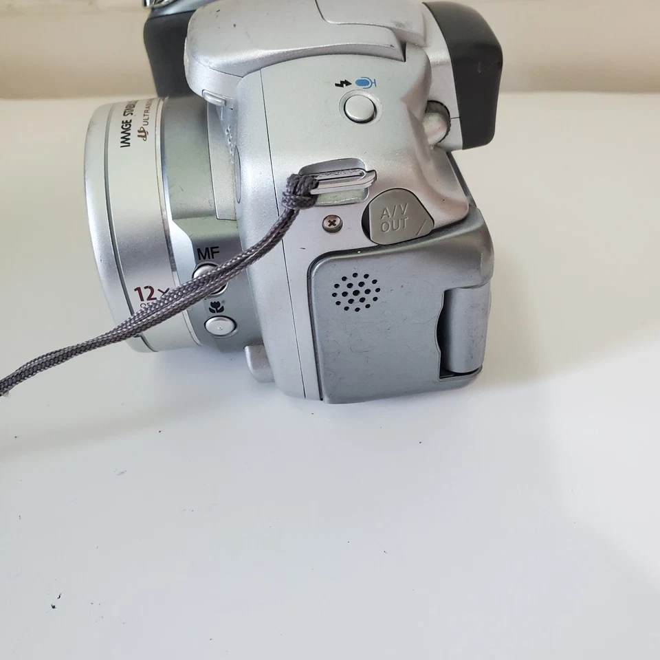 Canon PowerShot S2 IS 5MP 12X Optical Zoom Digital Camera FOR PARTS - Image 3 of 4