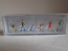 Preiser Kinder  Jugendliche 10023 Reisende spielen Fahrgast H0 1:87 OVP 6 Fig