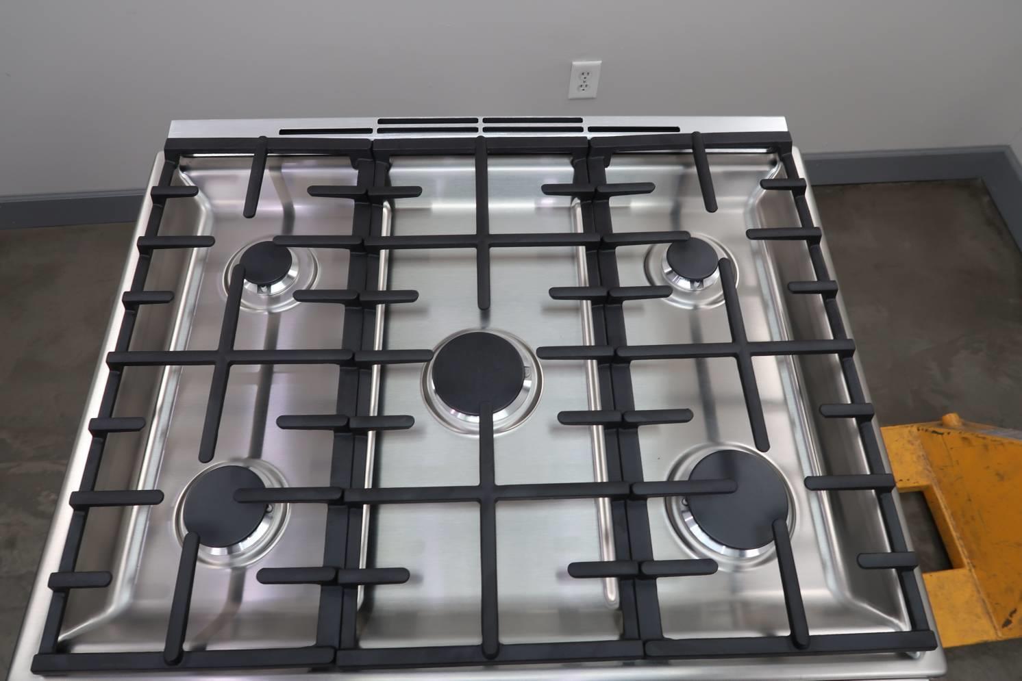 Bosch 30" Black Stainless 5 Sealed Burners SlideIn Dual Fuel Range